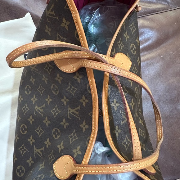 Louis Vuitton Neverfull GM with pivoine interior - Picture 7 of 15